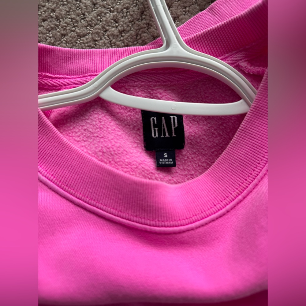 GAP Bright Pink Sweatpants and Sweatshirt Set - Picture 4 of 7